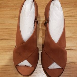 Bernardo Stack Heel Sandal